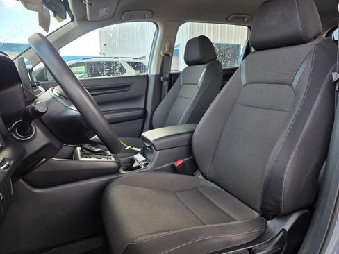 Used 2023 Honda CR-V LX image 12