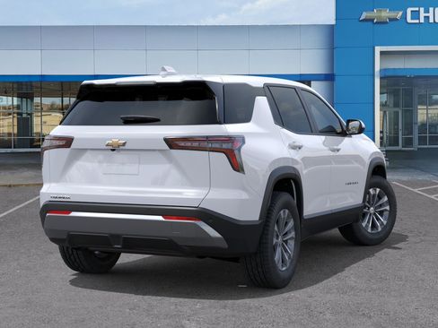 New 2026 Chevrolet Equinox LT FWD image 4
