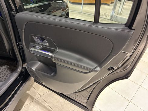 Used 2023 Mercedes-Benz GLB 250 4MATIC image 19