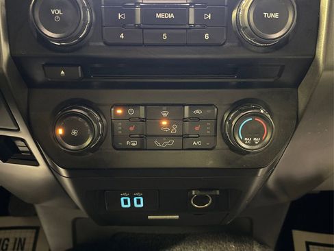 Used 2017 Ford F150 XLT w/ Equipment Group 302A Luxury image 29