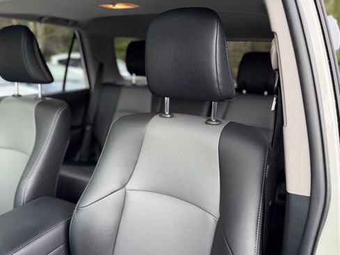 Used 2024 Toyota 4Runner SR5 Premium w/ Moonroof Package image 6