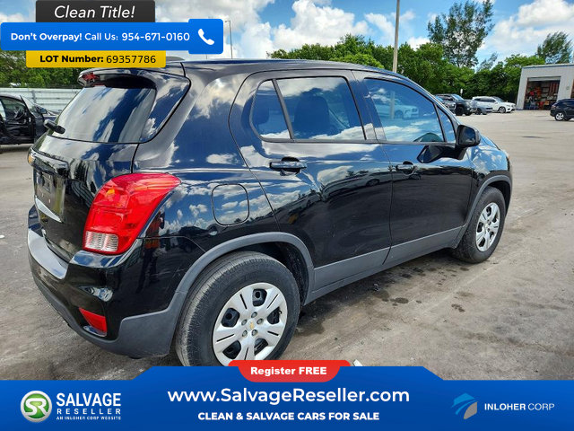 Used 2019 Chevrolet Trax LS FWD image 4