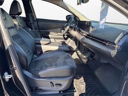 Used 2023 Nissan Ariya FWD image 15