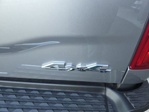 Used 2024 RAM 3500 Tradesman w/ Chrome Appearance Group image 6