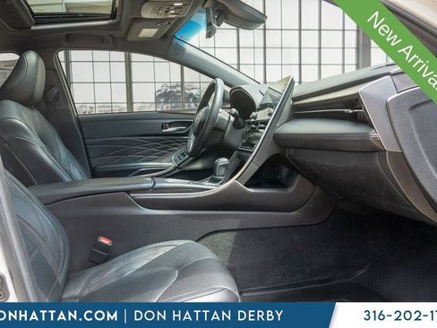 Used 2022 Toyota Avalon Limited w/ Advanced Safety Package FWD image 23