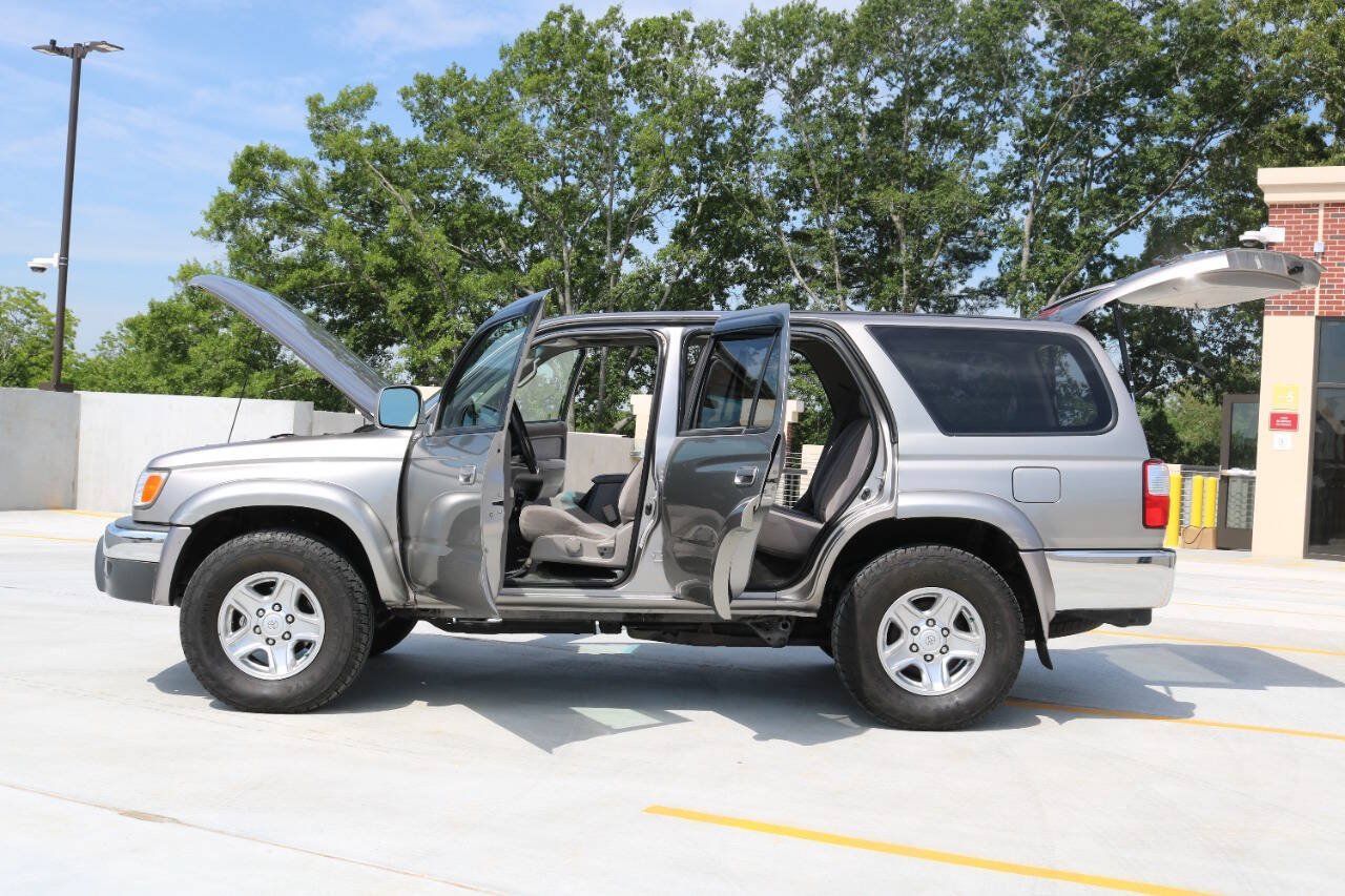 Used 2002 Toyota 4Runner SR5 AWD/4WD image 71