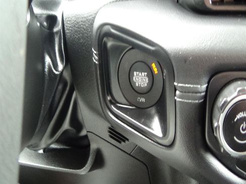 Used 2024 Jeep Wrangler Unlimited Sahara w/ Safety Group AWD/4WD image 28