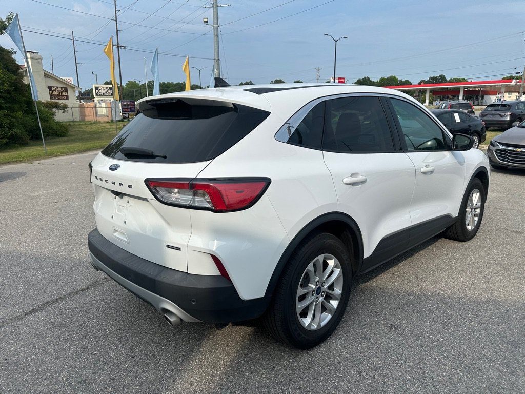 Used 2022 Ford Escape SE AWD/4WD image 5