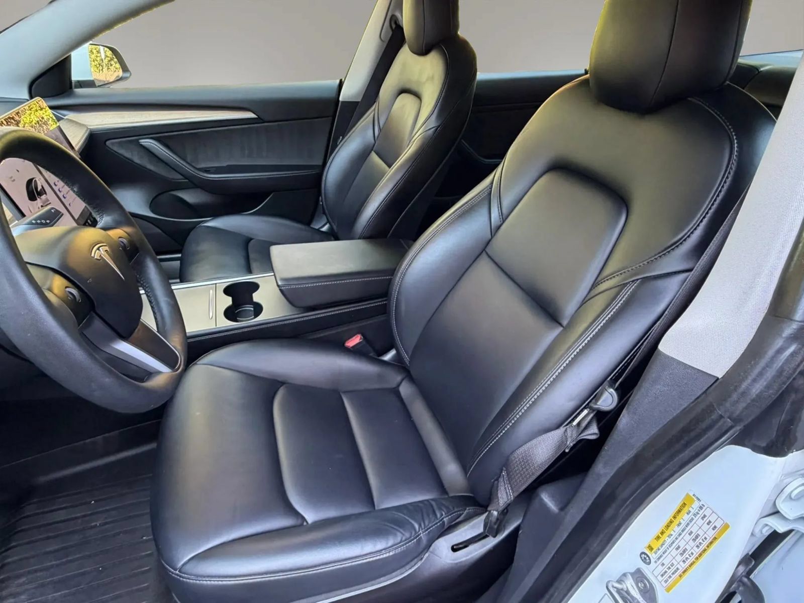 Used 2021 Tesla Model 3 Standard Range Plus RWD image 4