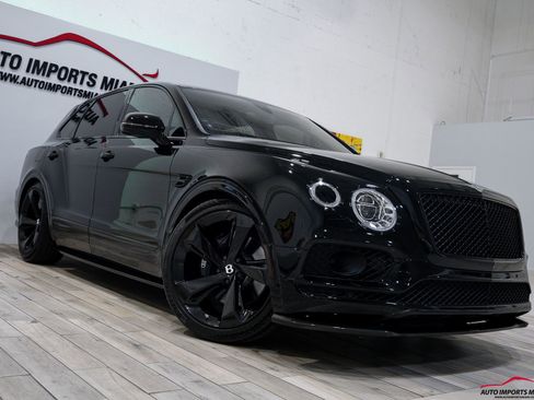 Used 2018 Bentley Bentayga image 29