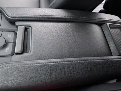 Used 2024 Toyota Grand Highlander AWD image 39