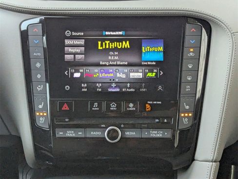 Used 2024 INFINITI QX50 Sensory image 12