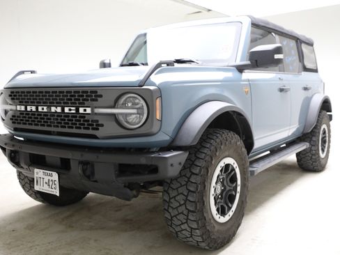 Used 2022 Ford Bronco Badlands w/ Sasquatch Package image 1