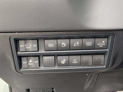 Used 2026 Toyota Sequoia Platinum AWD/4WD image 29