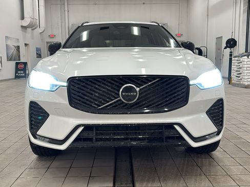New 2026 Volvo XC60 B5 Plus w/ Climate Package AWD/4WD image 10
