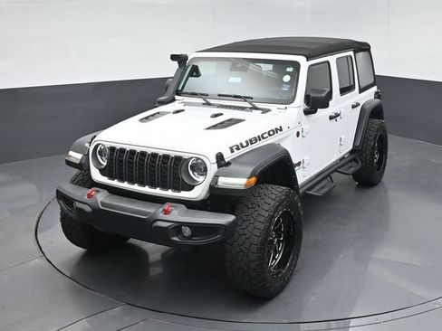 Used 2024 Jeep Wrangler Unlimited Rubicon AWD/4WD image 42