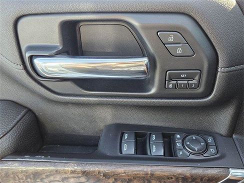 Used 2020 GMC Sierra 3500 Denali w/ Denali Ultimate Package image 18