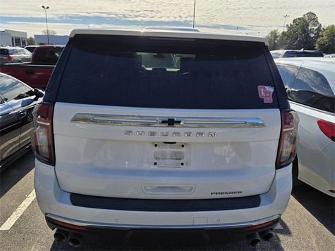 Used 2021 Chevrolet Suburban Premier image 3