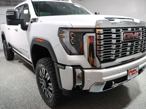 Used 2024 GMC Sierra 2500 Denali w/ Denali Reserve Package image 6