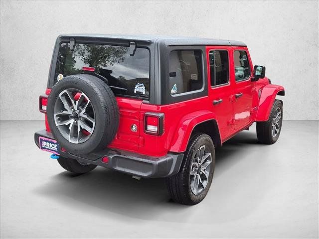 Used 2024 Jeep Wrangler Unlimited w/ Convenience Group AWD/4WD image 5