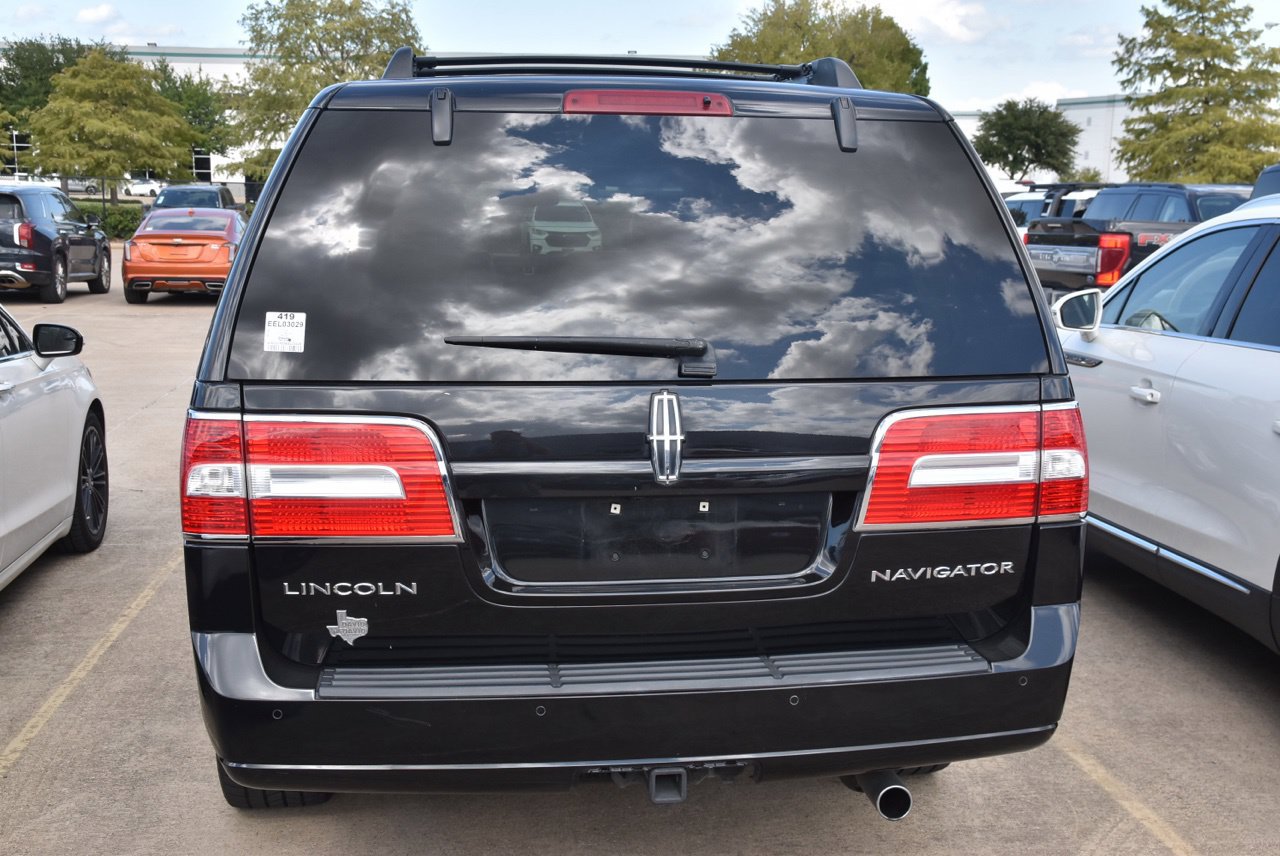 Used 2014 Lincoln Navigator L 2WD image 7