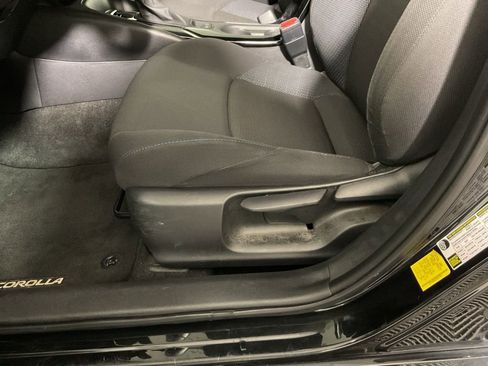 Used 2022 Toyota Corolla SE w/ SE Premium Package FWD image 22