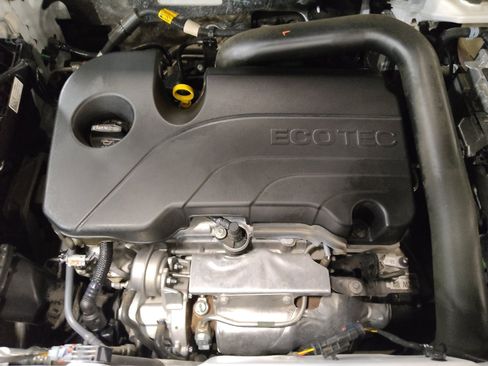 Used 2023 Chevrolet Equinox LS AWD/4WD image 30