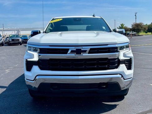 Used 2022 Chevrolet Silverado 1500 LT w/ Z71 Off-Road Package AWD/4WD image 10