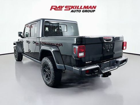 Used 2022 Jeep Gladiator Willys image 5