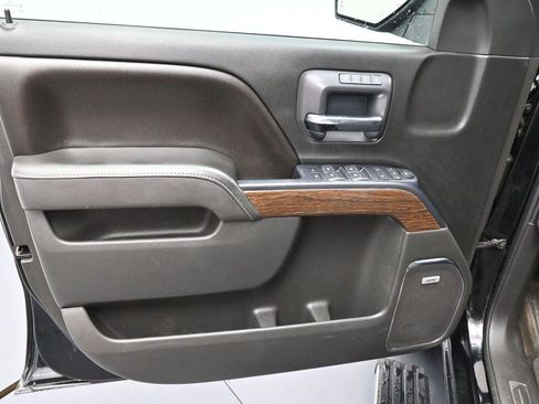 Used 2017 GMC Sierra 1500 Denali w/ Denali Ultimate Package AWD/4WD image 10