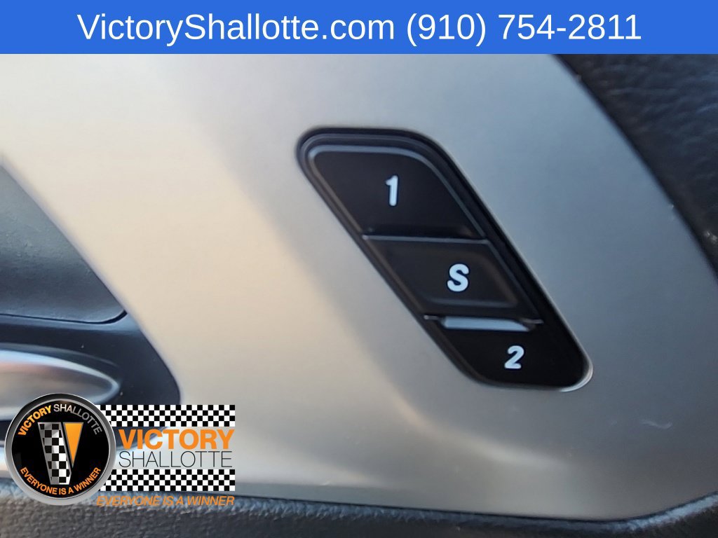 Used 2025 Chrysler Pacifica Limited FWD image 20