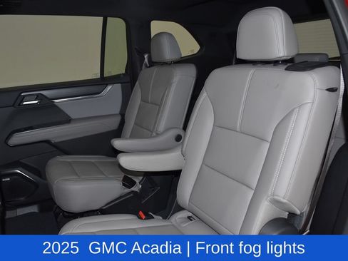 Used 2025 GMC Acadia Elevation w/ Elevation Premium Package FWD image 28