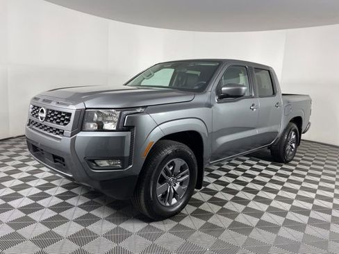 Used 2025 Nissan Frontier SV w/ SV Convenience Package RWD image 6