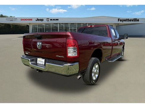 Used 2024 RAM 2500 Big Horn AWD/4WD image 3