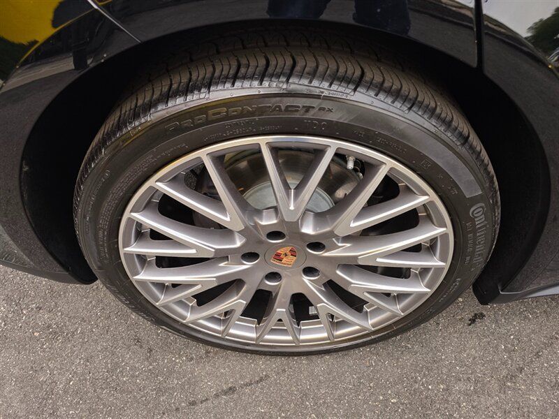 Used 2026 Porsche Panamera 4 AWD/4WD image 32