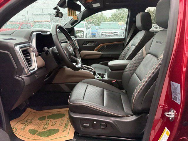Used 2023 GMC Canyon Denali AWD/4WD image 9