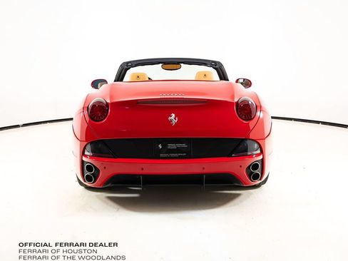 Used 2010 Ferrari California RWD image 10