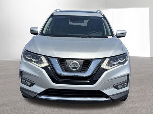 Used 2017 Nissan Rogue SL w/ SL Premium Package AWD/4WD image 16