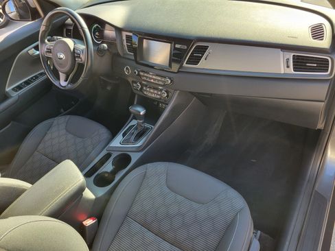 Used 2018 Kia Niro LX image 16