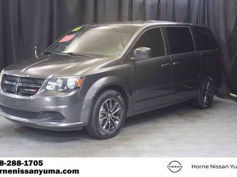 Used 2015 Dodge Grand Caravan SE w/ Quick Order Package 29E SE image 3