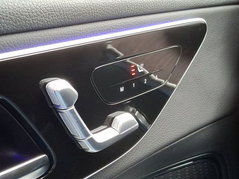 New 2026 Mercedes-Benz GLC 300 4MATIC image 18