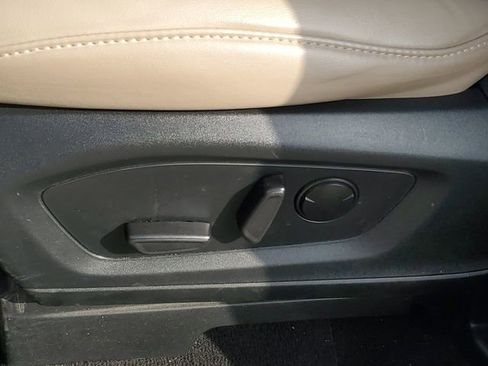 Used 2023 Ford Explorer XLT w/ Equipment Group 202A image 23