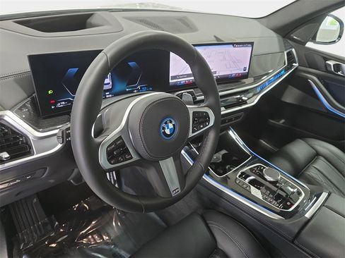 Certified 2026 BMW X5 xDrive50e w/ M Sport Package image 13