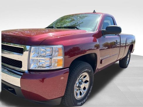 Used 2008 Chevrolet Silverado 1500 LT w/ EZ-Lift Tailgate Package AWD/4WD image 11