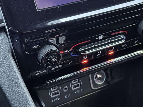 Used 2024 Jeep Grand Cherokee Laredo image 26