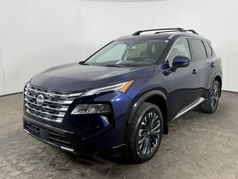 Used 2026 Nissan Rogue Platinum w/ Platinum Premium Package AWD/4WD image 3
