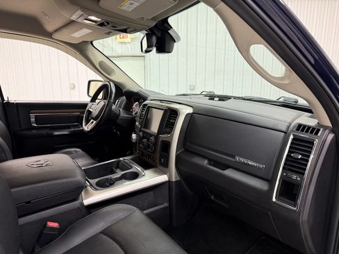 Used 2017 RAM 1500 Laramie w/ Convenience Group AWD/4WD image 14