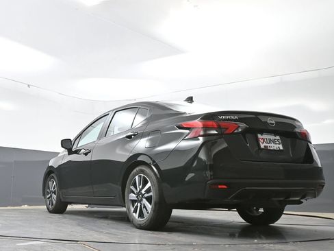 Used 2025 Nissan Versa SV FWD image 47