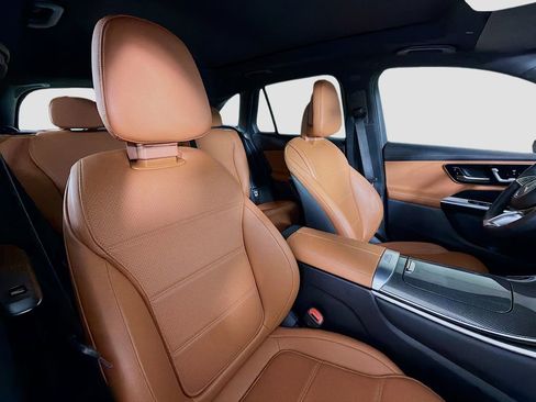 Used 2023 Mercedes-Benz GLC 300 image 31