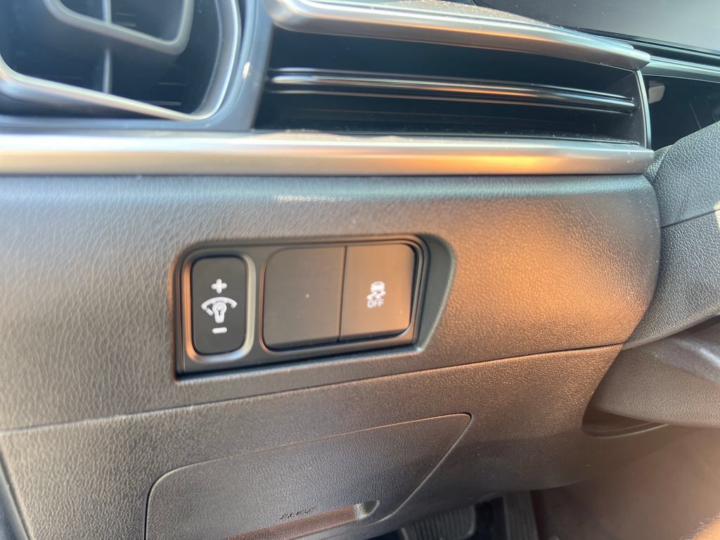 Certified 2024 Kia Sorento S w/ Panoramic Sunroof Package FWD image 26